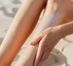 Immagine gratuita di abbronzatura, applicare, avvicinamento